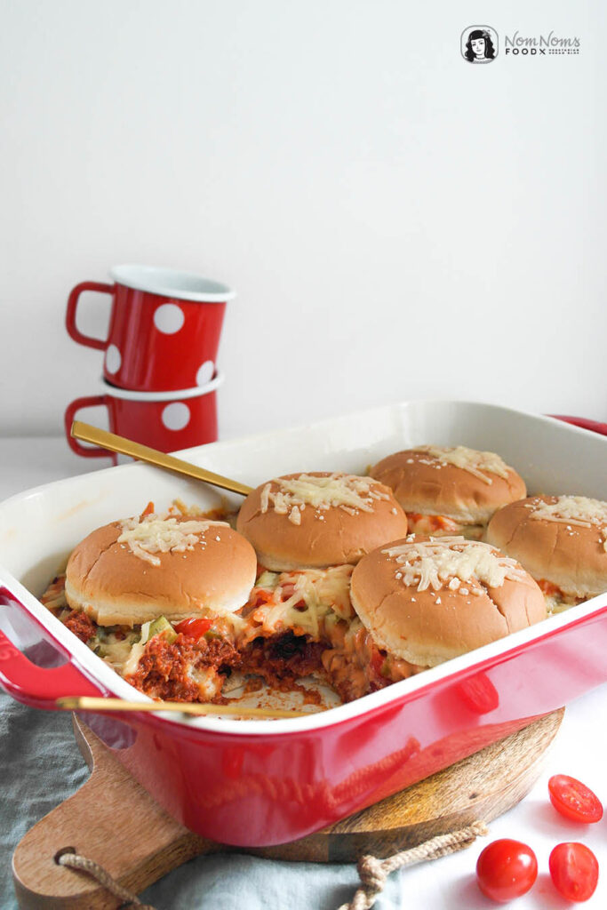 Schneller veganer Burger-Auflauf Veganuary Super Bowl
