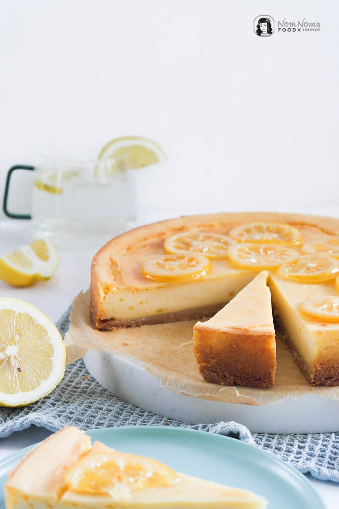 Veganer Zitronen-Käsekuchen mit kandierten Zitronen-Scheiben Käsekuchen Boom