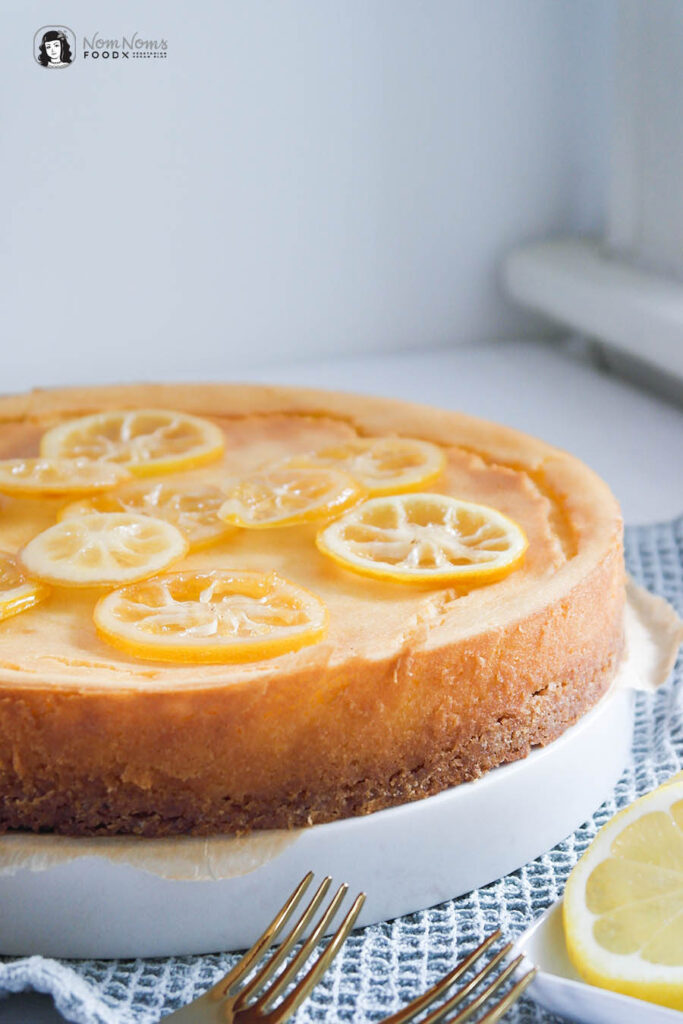 Veganer Zitronen-Käsekuchen mit kandierten Zitronen-Scheiben Käsekuchen Boom