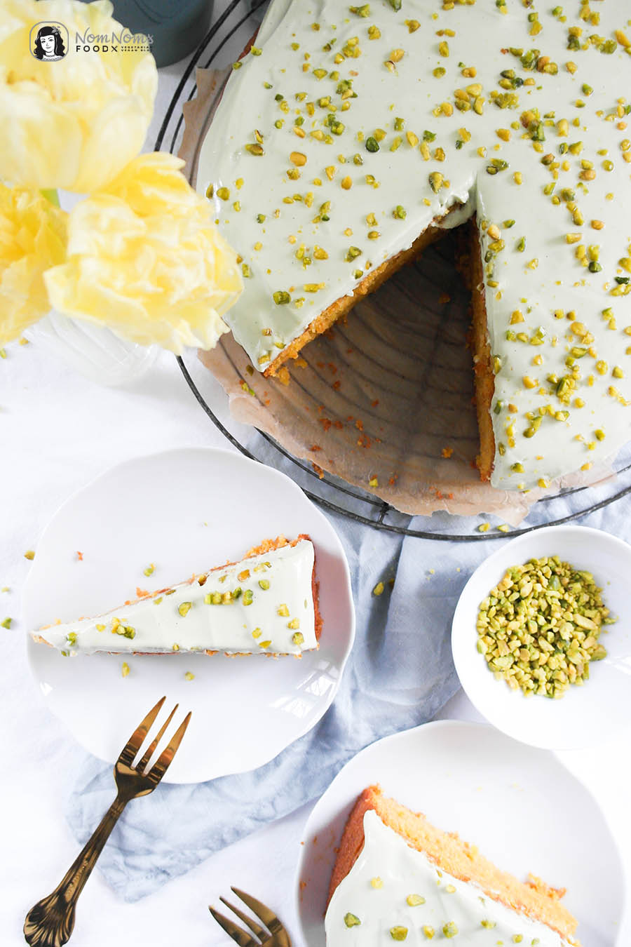 Karottenkuchen mit Pistazien-Frischkäse-Creme