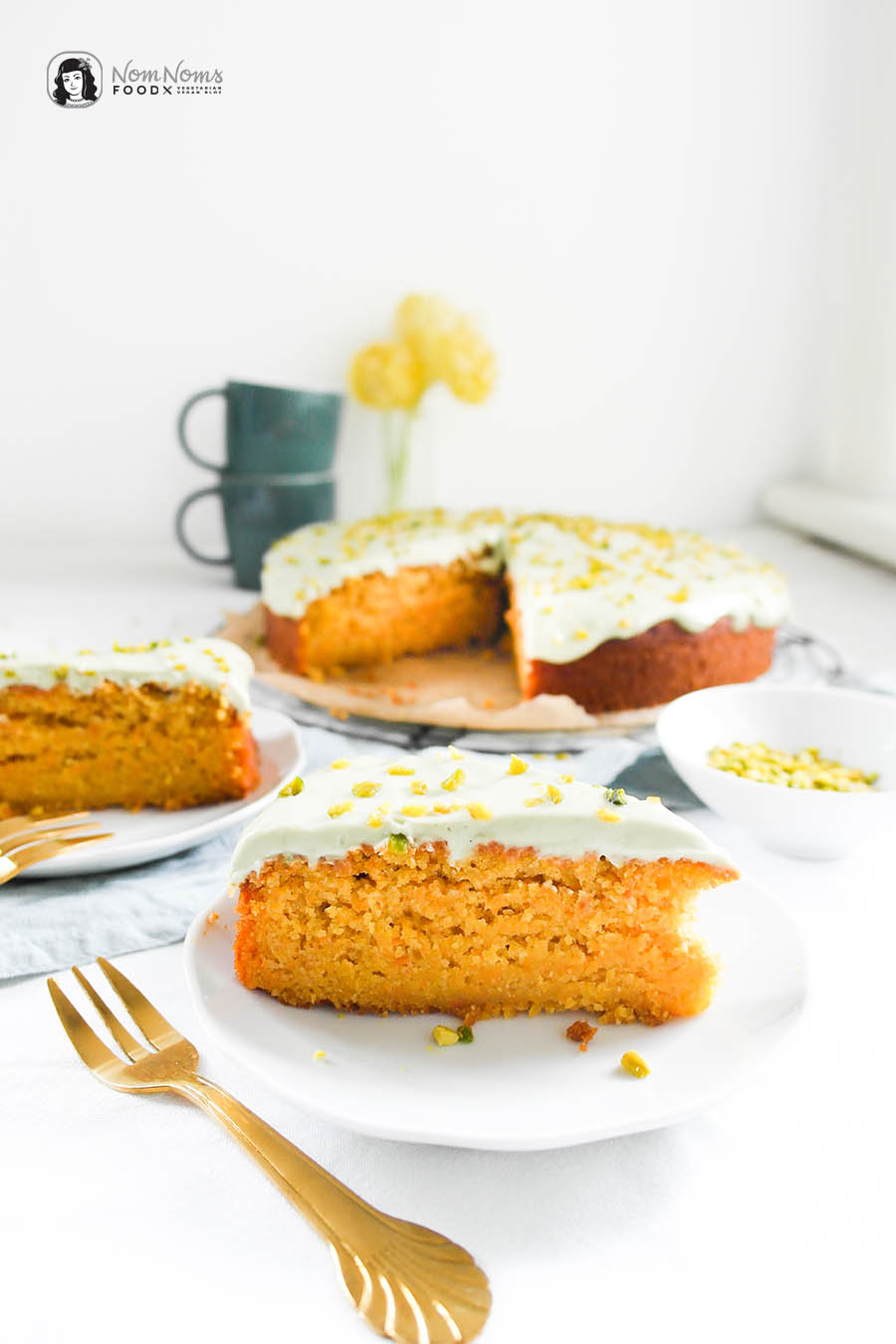 Karottenkuchen mit Pistazien-Frischkäse-Creme