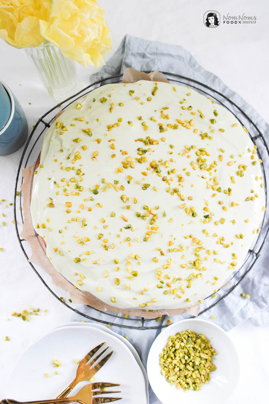 Karottenkuchen mit Pistazien-Frischkäse-Creme