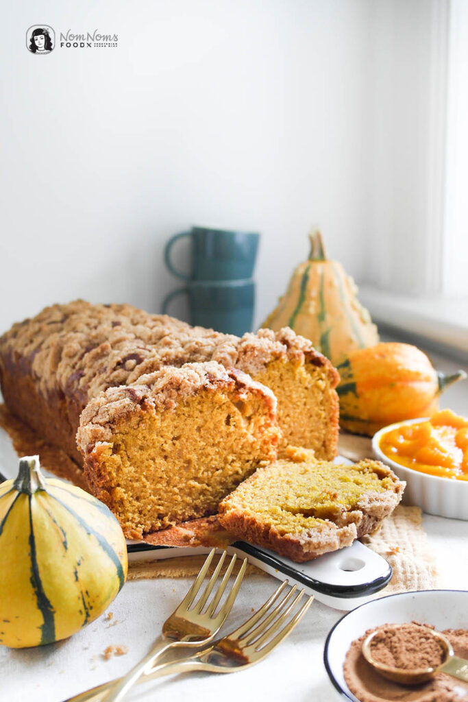 Pumpkin Spice Kürbiskuchen mit Zimt-Streuseln