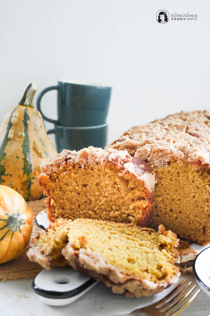 Pumpkin Spice Kürbiskuchen mit Zimt-Streuseln