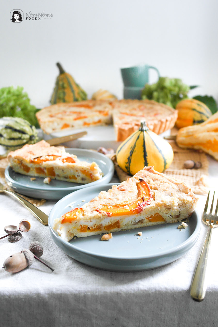Vegane Kürbis-Quiche mit "Feta" und Pinienkernen