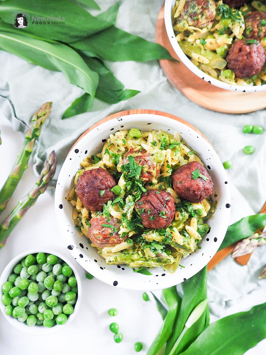 One Pot grüner Wikingertopf mit Bärlauch, Erbsen und grünem Spargel zum Frühling
