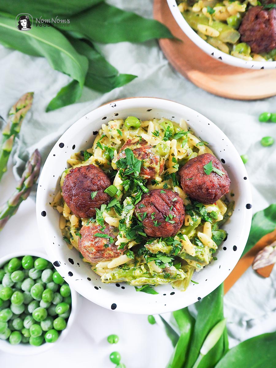 One Pot grüner Wikingertopf mit Bärlauch, Erbsen und grünem Spargel zum Frühling