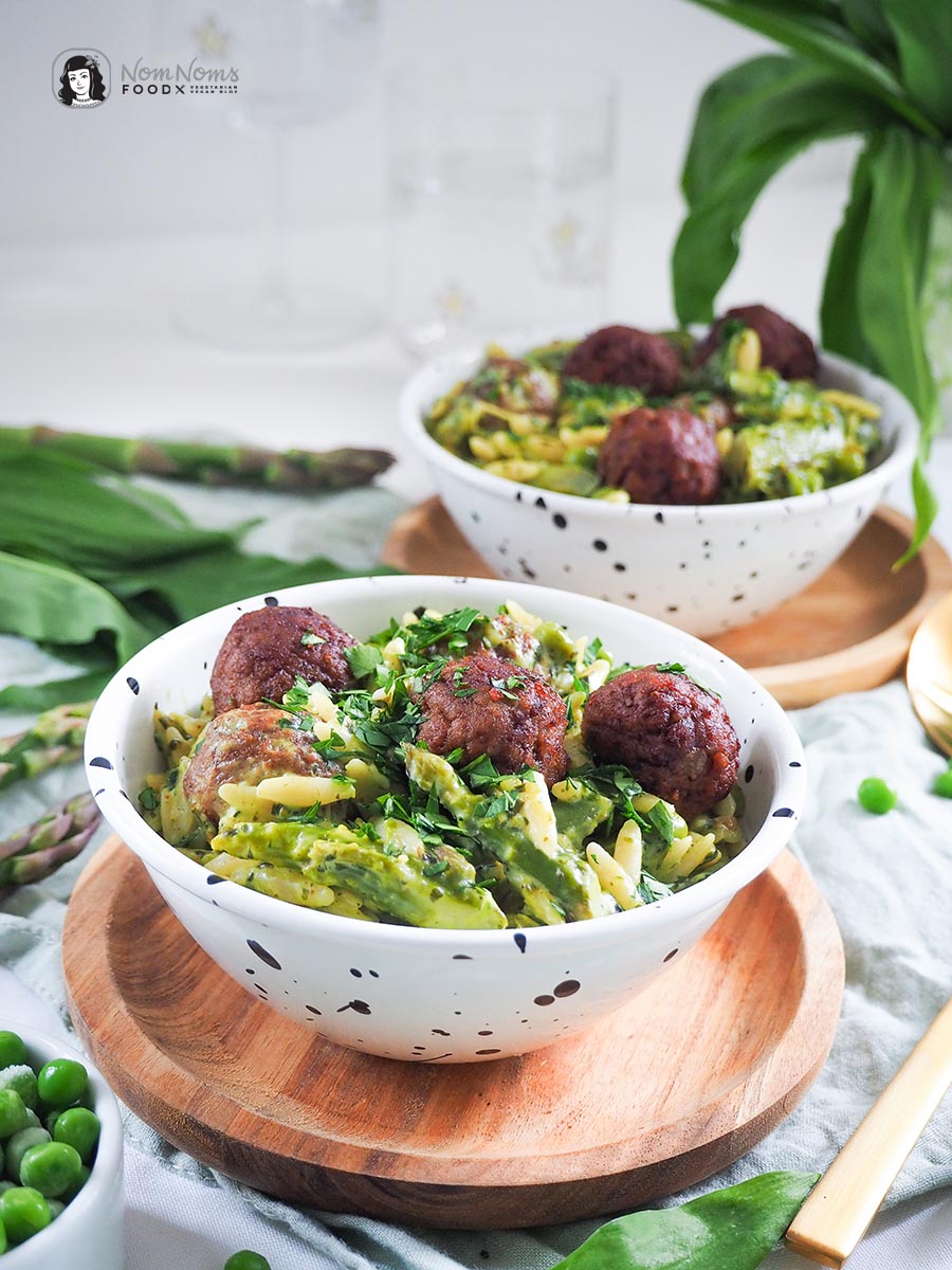 One Pot grüner Wikingertopf mit Bärlauch, Erbsen und grünem Spargel zum Frühling