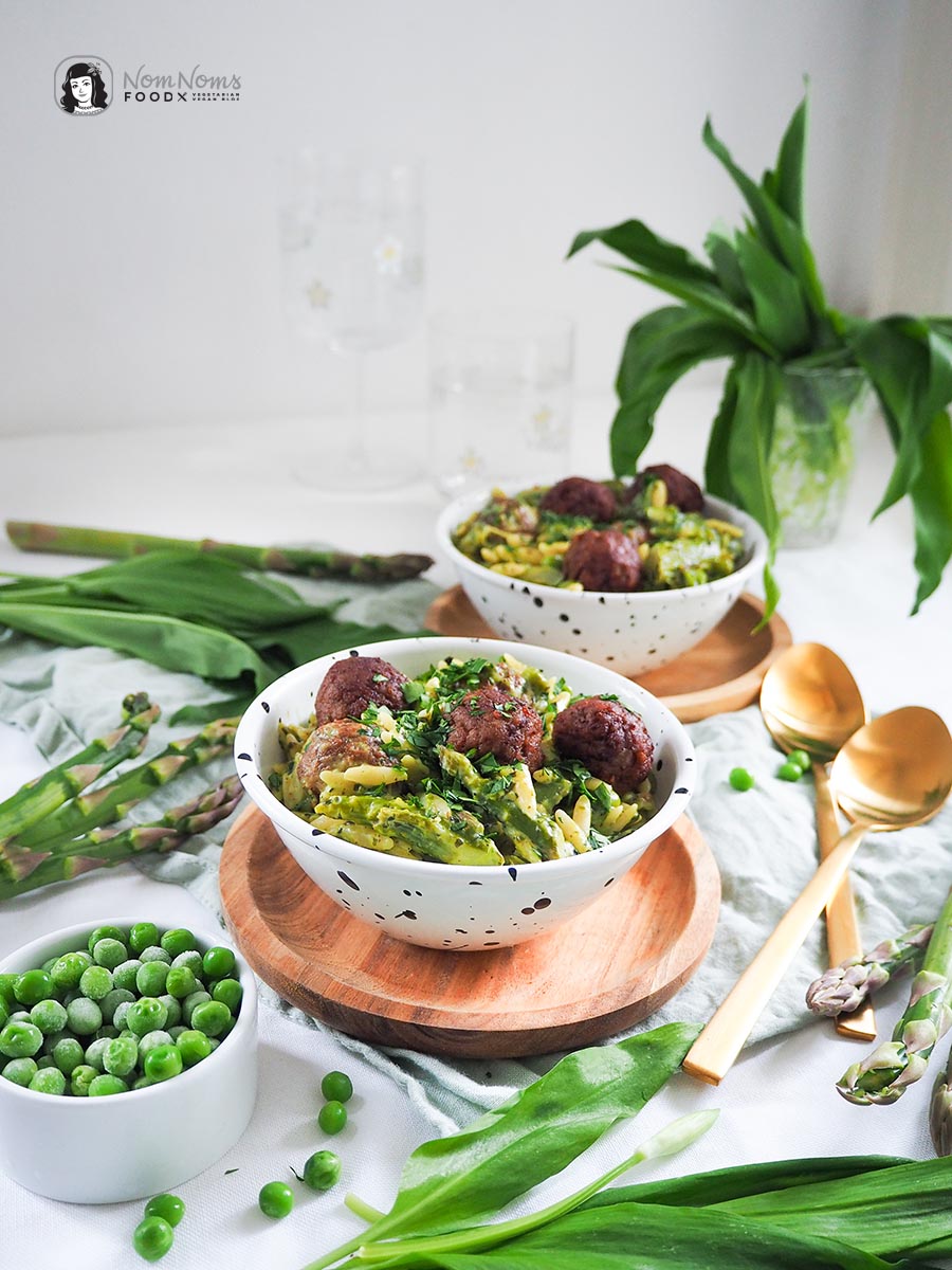 One Pot grüner Wikingertopf mit Bärlauch, Erbsen und grünem Spargel zum Frühling