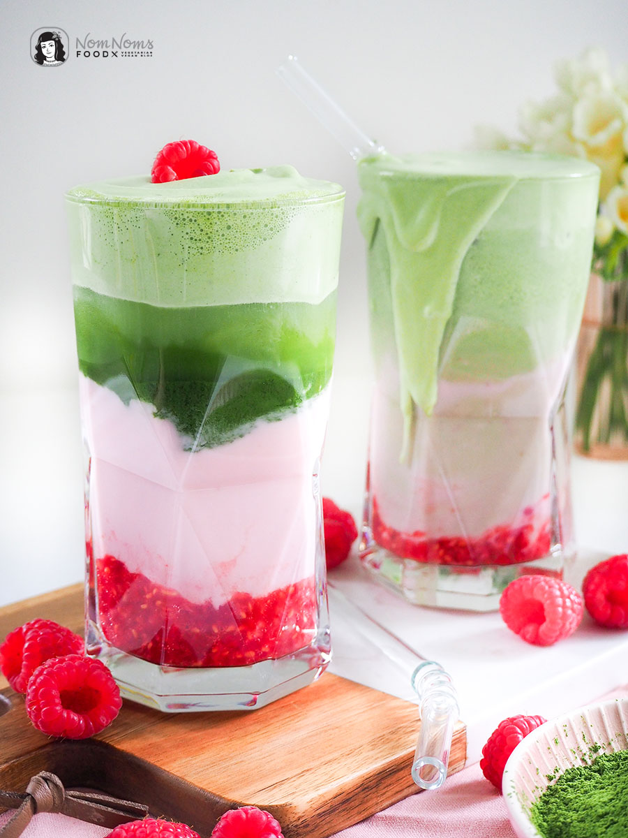 Matcha-Himbeer-Kefir-Mocktail mit Matcha Cloud